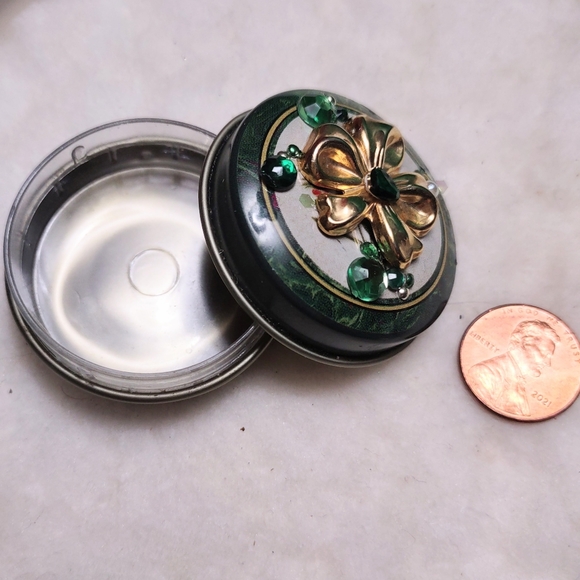 Jeweled Pill Box Tin - Picture 5 of 14